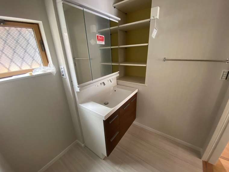 早宮戸建の洗面所