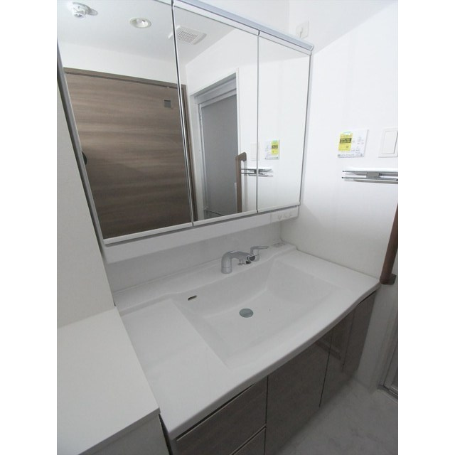 プライムガーデン若木の洗面所