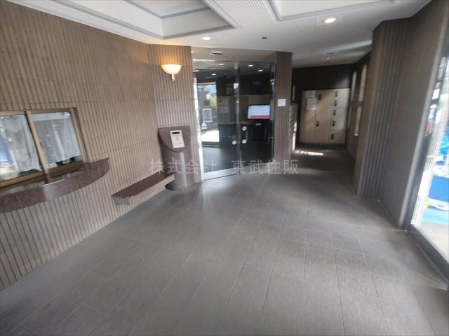 【エントランス】 | グリーンコーポ鶴瀬ニューライフステージ | 毎日通るエントランスはこのようになっています