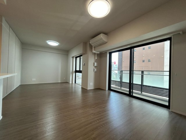 府中市宮西町５丁目の賃貸マンションのエントランス