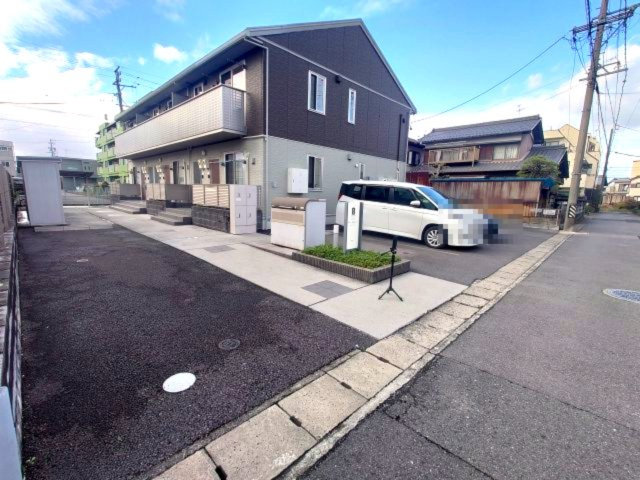 プリート　プロスペラーレの駐車場
