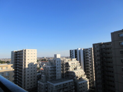 【展望】 | ライオンズマンション本川越駅前 | 眺望：バルコニーからの眺望 ※前回募集時2022年11月撮影     （2022年11月撮影）