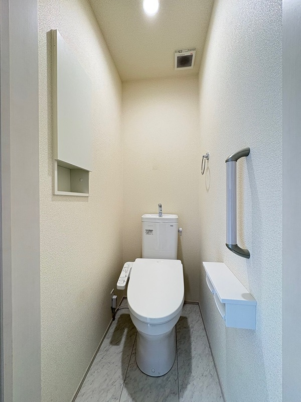 BLOOMING MAISON江戸川区南小岩2号棟 .のトイレ