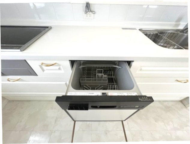 あきる野市伊奈　中古戸建のキッチン|食器洗乾燥機付きでご家族の食器もスッキリピカピカ☆