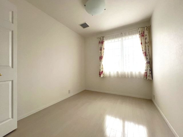 あきる野市伊奈　中古戸建の洋室|【洋室2】約4.9帖