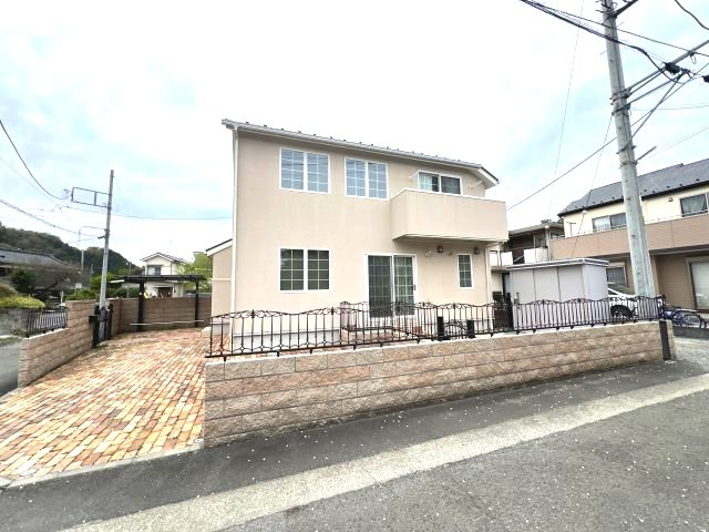 あきる野市伊奈　中古戸建の外観|小中学校は安心の徒歩5分圏内です☆