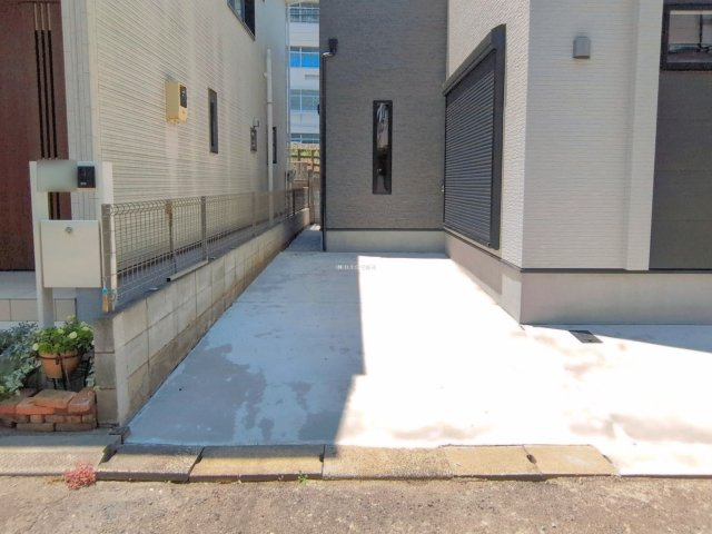 ふじみ野市駒西１丁目の新築一戸建の駐車場