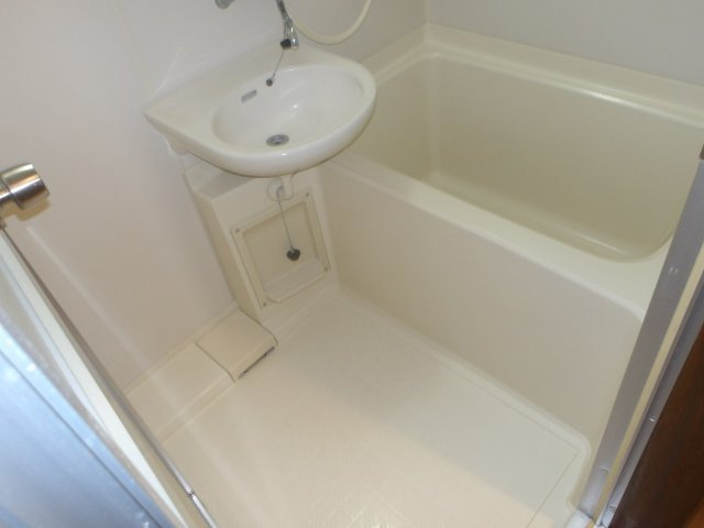 ハウス井上の浴室