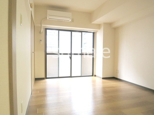 エスポワール篠崎の洋室|リビング別アングルです。