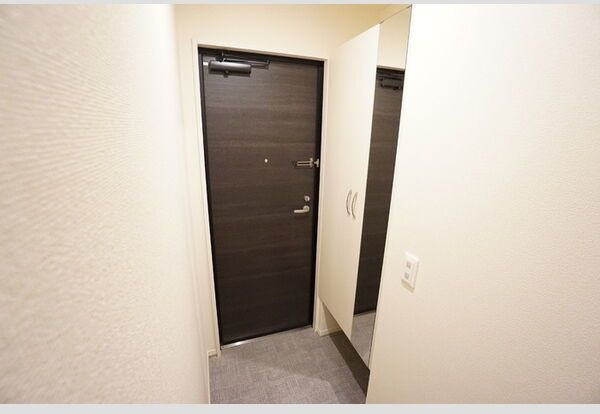 D-room岐南町八剣北の玄関