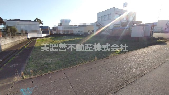 ６６６６７　安八郡神戸町丈六道土地の前面道路含む現地写真