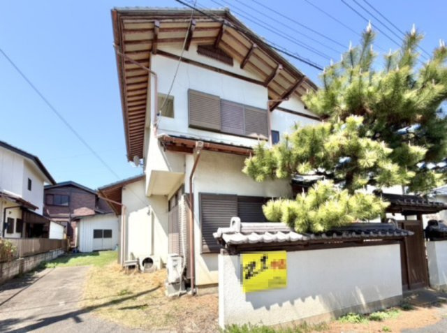 【中古戸建】伊勢崎市安堀町の外観|■外観｜土日のご見学はもちろん、平日・夜間のご案内も大歓迎です♪「今から見たい」や「仕事終わりに見たい」にもご対応できますのでお気軽にお問い合わせください♪