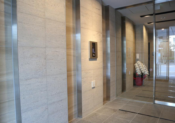 【エントランス】