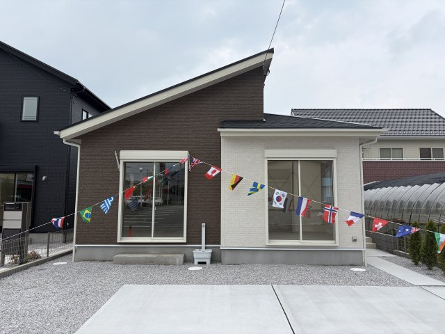 【前面道路含む現地写真】 | 深谷市上柴町西1丁目　ブルーミングガーデン 全4棟　3号棟 | 6/1撮影
