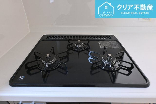 【設備】 | 太田市新田木崎町第10　クレイドルガーデン | 三口コンロで家事効率アップ！