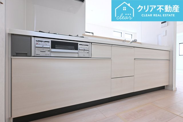 【キッチン】 | 太田市新田木崎町第10　クレイドルガーデン | 対面タイプならキッチン内にいながらご家族やお客様との会話が楽しめます