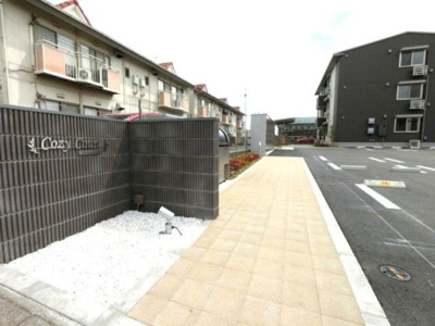 【エントランス】 | コージーコート