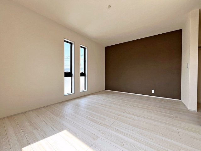 新築戸建・新築建売　福島市笹木野町裏第4　野田小・野田中の洋室|8.7帖の洋室は広々としておりご夫婦の主寝室におすすめです！