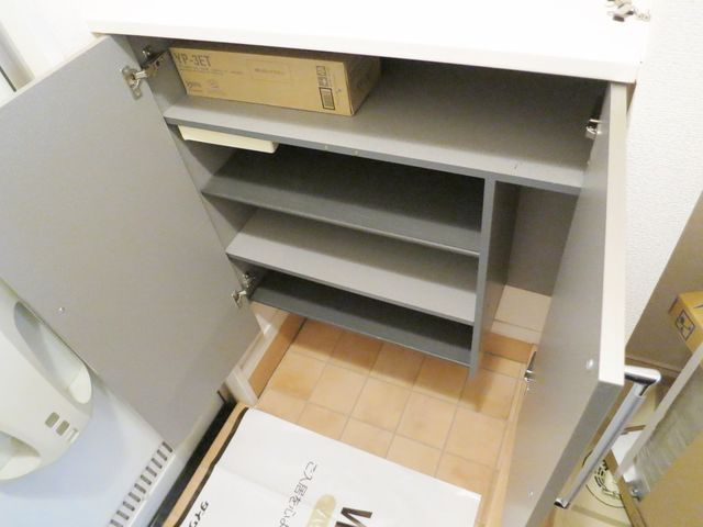 オーガスタ篠崎の収納|シューズボックスです☆