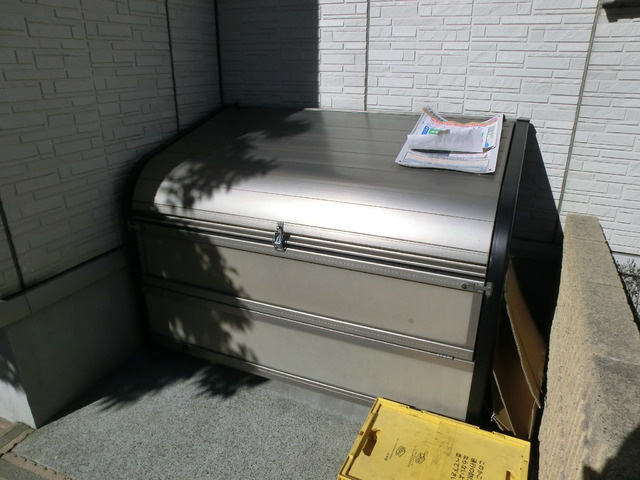 オーガスタ篠崎のその他共用部分|便利な敷地内ゴミ置き場。