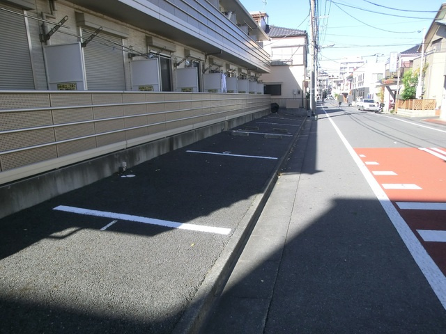 オーガスタ篠崎の駐車場|敷地内駐車場完備。（要確認）