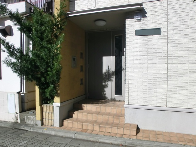 オーガスタ篠崎のエントランス|エントランススペース。