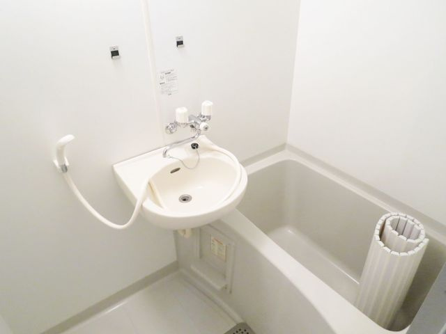 オーガスタ篠崎の浴室|バスタブです☆