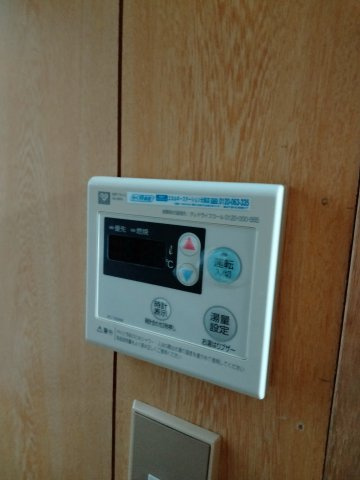 城東区中浜１丁目中古戸建の発電・温水設備