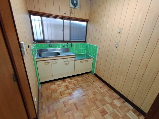 城東区中浜１丁目中古戸建のキッチン
