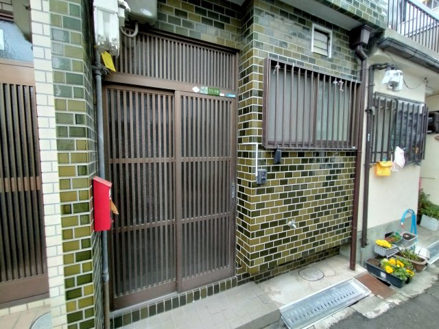 城東区中浜１丁目中古戸建の玄関
