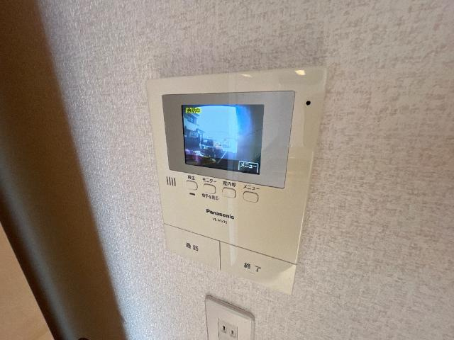 プラムヒルズの設備|カメラ付きインターホン