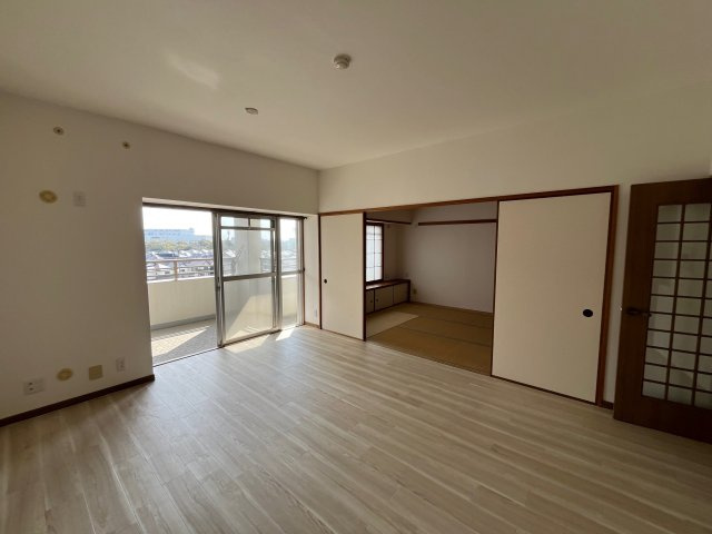 【居間・リビング】の画像