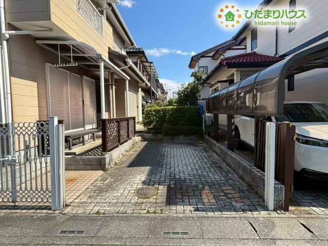 鴻巣市中央7丁目　中古戸建の駐車場