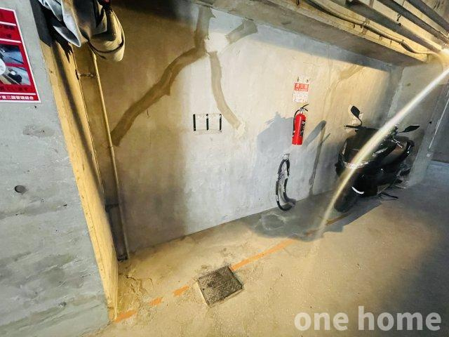 グリーンハイツ東三国の駐輪場|◆敷地内バイク置場ございます！
◆最新の空き状況など、詳細につきましてはお気軽にお問い合わせください。