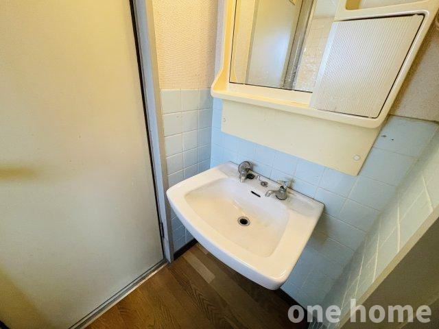 グリーンハイツ東三国の独立洗面台|◆洗面室です！
◆【onehome専任物件】売主様→当社→お客様の関係でご内覧～商談までスムーズです!!