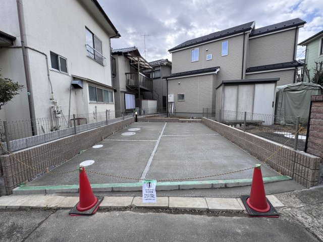 市川市下貝塚３丁目新築戸建【宮久保小学校：9分】の駐車場|北側駐車スペース・2台駐車可