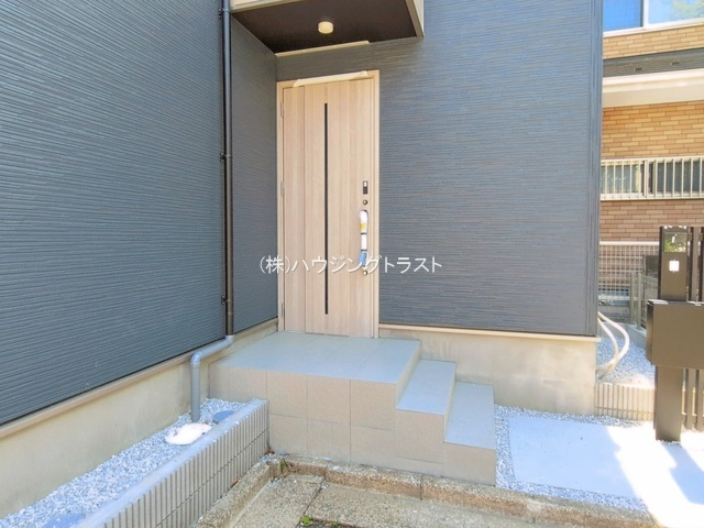仲介手数料無料　GRAFARE所沢市上新井26期・新築全1棟の玄関