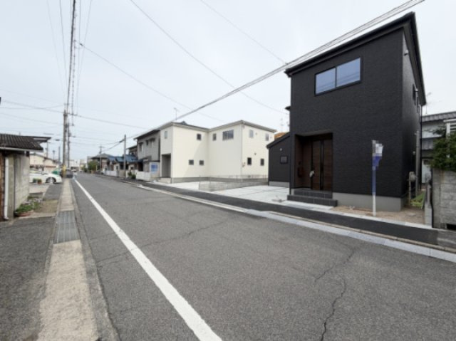 【前面道路含む現地写真】 | リーブルガーデン南区並木町第2 (全2棟)