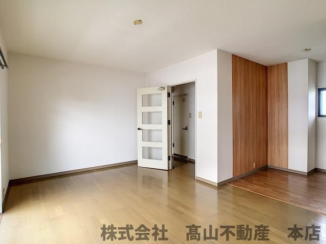 プラムインBの内装
