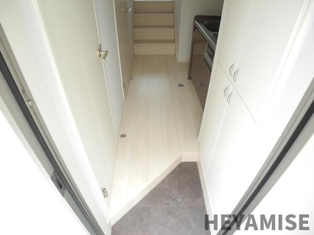 modern palazzo平和Liebeの玄関|同間取りモデルルームの写真です