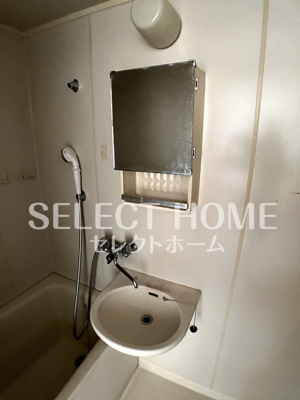 【洗面所】 | 羽根ハイツ | コンパクトで使いやすい洗面所
同型タイプ