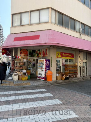 | カーナビル