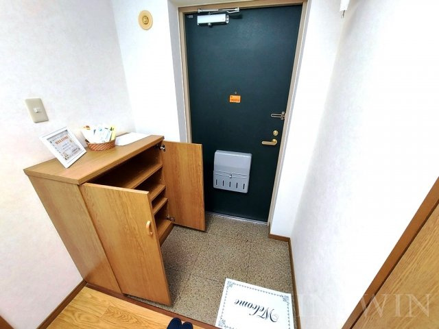 グランディーナ 壱番館の玄関