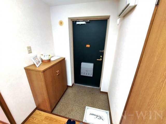 グランディーナ 壱番館の玄関
