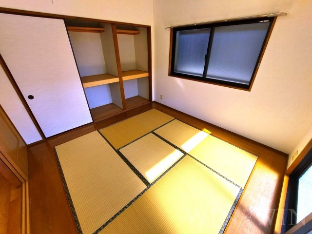 グランディーナ 壱番館の和室