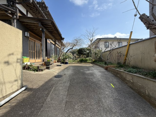 【日本家屋】鹿嶋市大字宮中　中古物件の駐車場