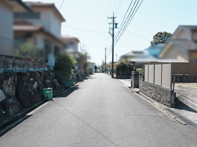 【前面道路含む現地写真】 | 員弁郡東員町笹尾西１丁目 | 前面道路
