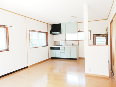 【居間・リビング】 | 員弁郡東員町笹尾西１丁目 | ＬＤＫ