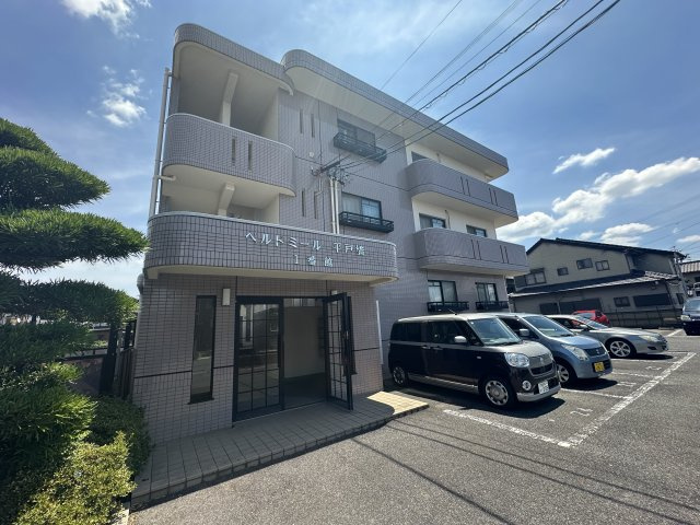 ベルドミール平戸橋1番館の外観