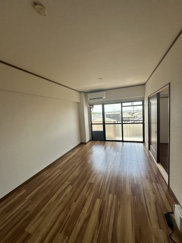 ベルドミール平戸橋1番館の居間・リビング